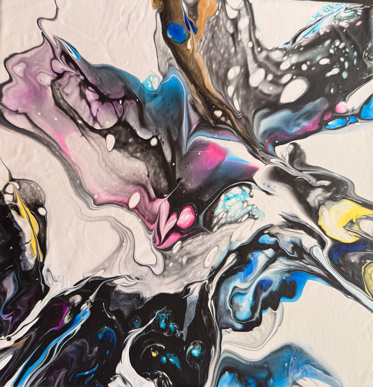 Fluid Iris